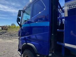 Volvo FH540 6x4 snow plow-equipped tipper truck – 75,000