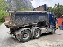 Scania R730 6x4 snowplow-equipped combination vehicle