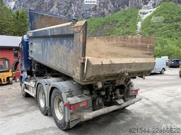 Scania R730 6x4 snowplow-equipped combination vehicle