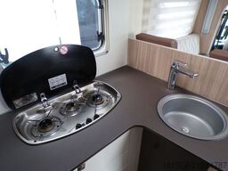 BÜRSTNER Limited T 660 Markise, el. Hubbett, SAT/TV