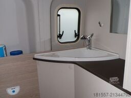 BÜRSTNER Lineo C 590 Automatik / Markise / Fahrradträger