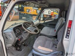 FUSO Canter Pritsche + Kran