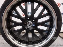 Volkswagen Occ Band 295/30R22 103V Roadian HP Nexen set