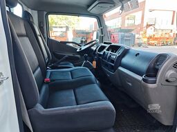Nissan Cabstar 35.12 NT400 Multitel MJ201