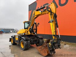 JCB Hydradig 110W 2 BUCKETS / TILTROTATOR / AC / CE...