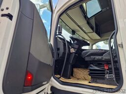 Volvo FH 13.540 Globetrotter 6x2*4 - Ekeri box with s...