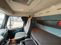 VOLVO FM330
