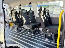 MAN TGE3.140/9Sitzer/lstuhllift-Dholandia/L3H2