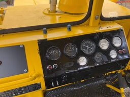 Kirovets K700A V8