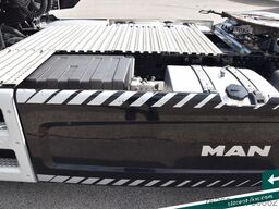 MAN TGX 18.520 ADR Retarder Standklima NAVI Spoiler