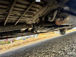 Mercedes-Benz Sprinter 416 CDI Minibus – 17 Seats – 2 Sets of Ti