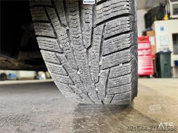 Volkswagen Caddy TDI Van – 2 sets of tires