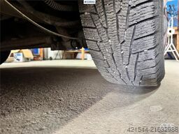 Volkswagen Caddy TDI Van – 2 sets of tires