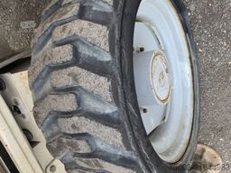 Genie GS4390 - 15,11m, diesel, 4x4