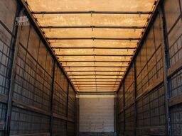 SCHMITZ CARGOBULL Tautliner - Nr.: 968