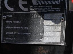 Kalmar DC 13.6-600 empty container handler