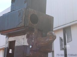 Kalmar DC 13.6-600 empty container handler