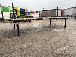 Krone Plattform 7,82m mit Steckrungen mittig