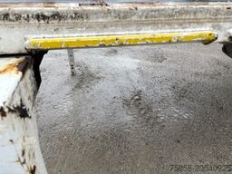 Krone Plattform 7,45m mit Steckrungen mittig