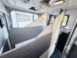SCANIA P320 EHC Aufbau 6-7 Pferde Wohnung