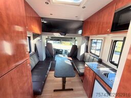 SCANIA P320 EHC Aufbau 6-7 Pferde Wohnung