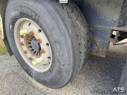 Maur Triple-axle trailer – Requires repairs