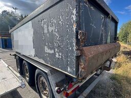 Maur Triple-axle trailer – Requires repairs