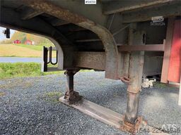 Ekeri Box semi-trailer with aluminium ramps