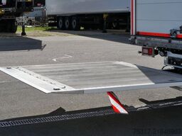 SCHMITZ CARGOBULL SKO SBO 18 / LBW BÄR 2000 kg /ROLLTOR / 3 x ZURR