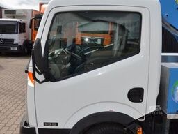 NISSAN Capstar 35.13 / Ruthmann Pickup 110 / AH 11 m