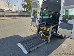 FORD Transit FT350 2,2 TDCI-7 Sitzer-Rampe-Rollstuhl