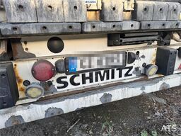 Schmitz box semi-trailer with fridge/freezer unit – load b