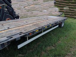 Langendorf 3 Achser  Anhänger 9,4m Aufbau