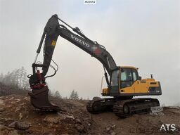 Volvo EC 220 DL w/ rototilt, tooth tray and GPS.