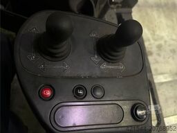 Linde R14X-03 Reach Truck