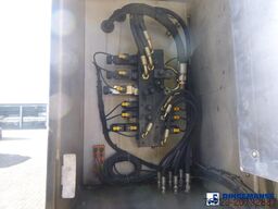 Mercedes Arocs 3333 6x6 RHD Romaquip gritter