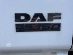 DAF FA LF45.150 4 paards, laadlift. Horsetruck NL t...
