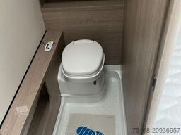 BÜRSTNER Premio 460 TS 1500 kg /  Paket 2