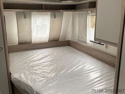 BÜRSTNER Premio 455 TS 1600 kg / Duschpaket / Black Fores