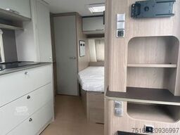 BÜRSTNER Premio 455 TS 1600 kg / Duschpaket / Black Fores