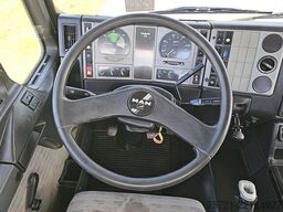 M.A.N. 26.403 F2000 6X4 MANUAL