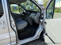 RENAULT Trafic 1000 L1H1 2.5DCI Rolstoelvervoer