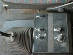 MERCEDES-BENZ 1824 AK Kipper Kran Allrad 4x4  191tkm Standheiz