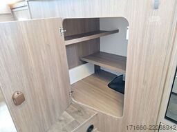 CARADO Edition26 T Ford 338 Bi-Xenon, Hubbett, Backofen