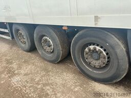 SCHMITZ CARGOBULL SKO 24    LBW