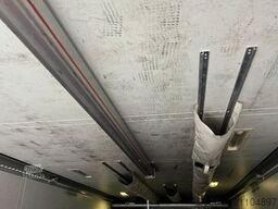 SCHMITZ CARGOBULL SKO 24    LBW