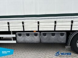 Renault D WIDE 4x2 Schuifzeil + Laadklep 2000KG
