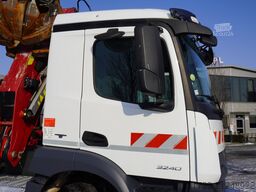 Mercedes-Benz Antos 3240 8×2 / Typhoon L170Z3 crane