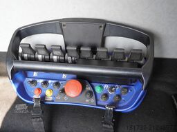 Mercedes-Benz Antos 3240 8×2 / Typhoon L170Z3 crane