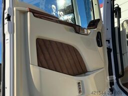 MAN TGX 28.510 6x2 Tractor Unit – Custom Interior